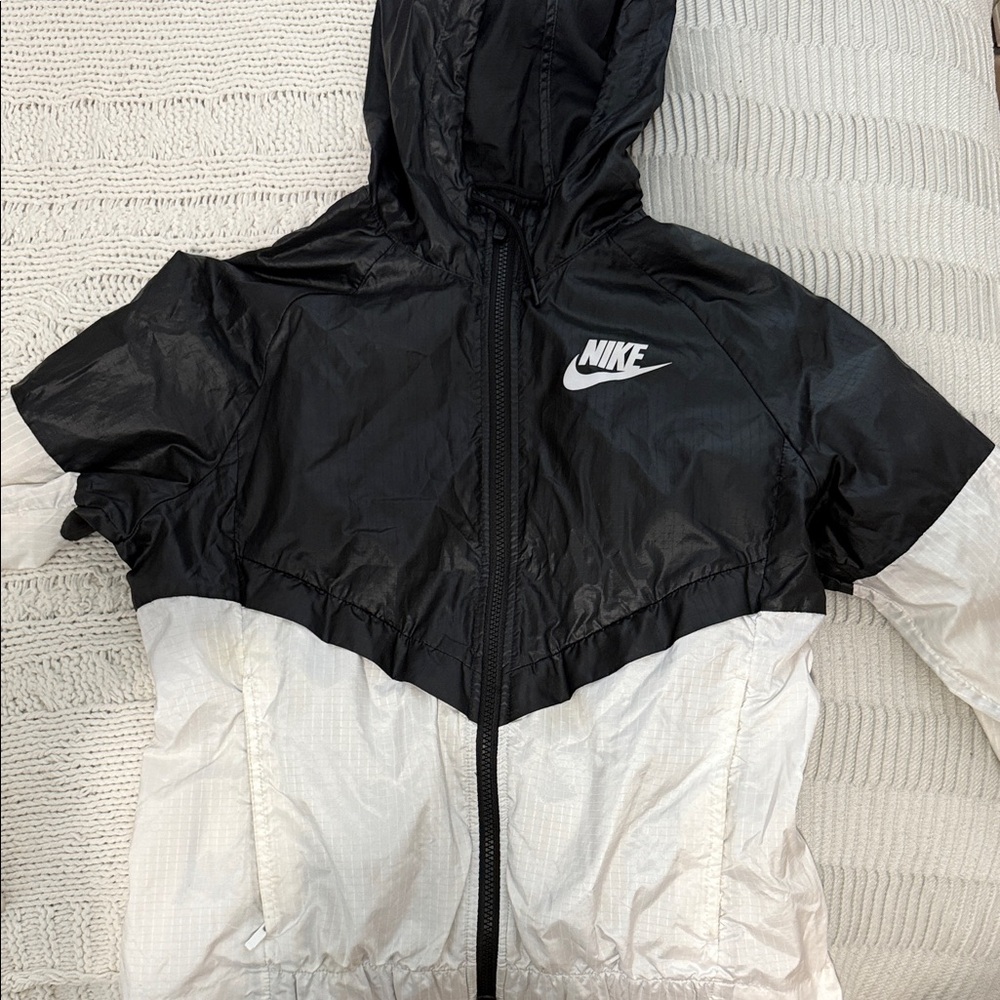 Nike Black and White Hooded Windbreaker